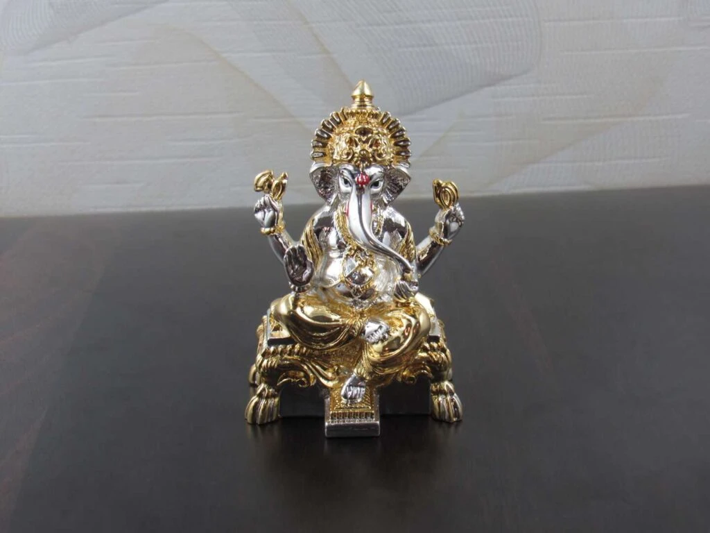 GOLDGIFTIDEAS 999 Silver 24K Gold Plated Riddhesh Ganesha Idol For