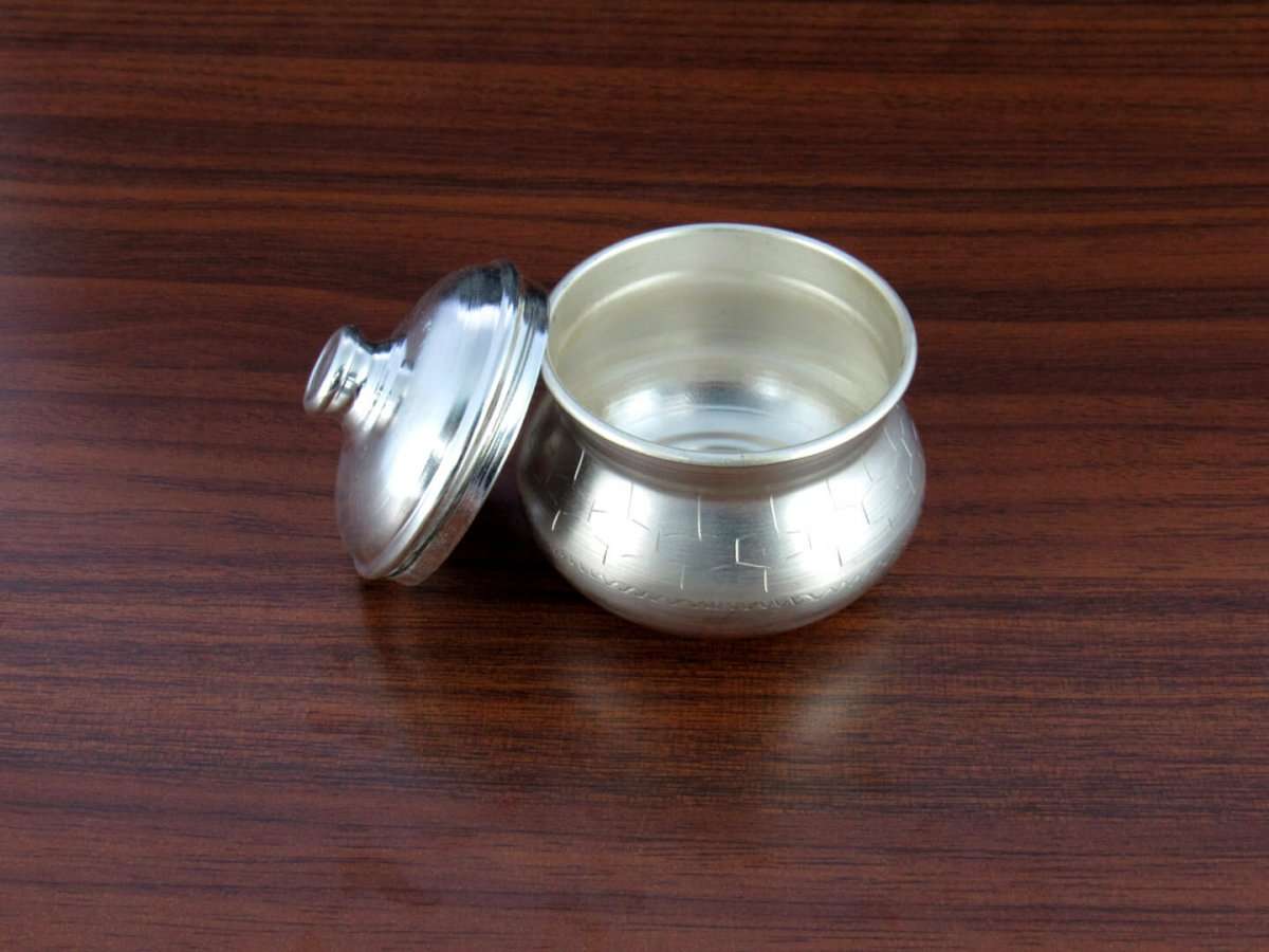 Sindoor dabbi, sindoor box for wedding, sindoor dabbi silver, Pooja items silver, Pooja items for home, kumkum box return gift, pooja items for temple, pooja items for gift, kumkum box silver, sindoor dabbi for women return gifts for housewarming