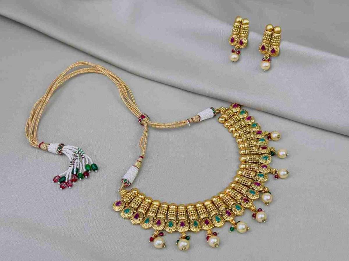 kundan pearl choker necklace kundhan pearl necklace set kundan necklace kundan necklace set kundan necklace for bride kundan necklace set for wedding traditional kundan choker necklace bridal kundan set indian kundan choker necklace kundan studded necklace set necklace for women necklace set for wedding party necklace set for women